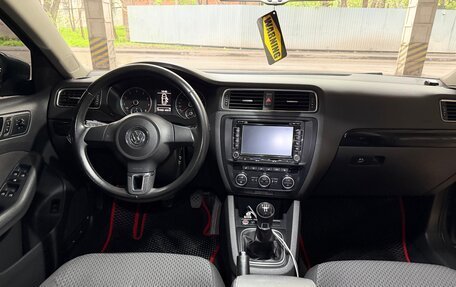 Volkswagen Jetta VI, 2012 год, 1 200 000 рублей, 13 фотография