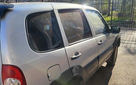 Chevrolet Niva I рестайлинг, 2012 год, 250 000 рублей, 4 фотография