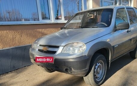 Chevrolet Niva I рестайлинг, 2012 год, 250 000 рублей, 2 фотография