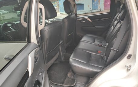 Mitsubishi Pajero Sport III рестайлинг, 2017 год, 2 650 000 рублей, 8 фотография