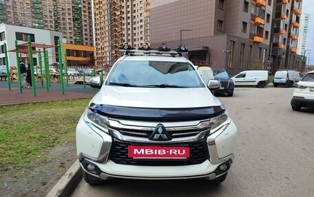 Mitsubishi Pajero Sport III рестайлинг, 2017 год, 2 650 000 рублей, 3 фотография