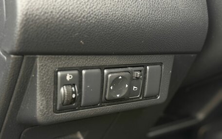 Nissan Tiida, 2013 год, 750 000 рублей, 30 фотография