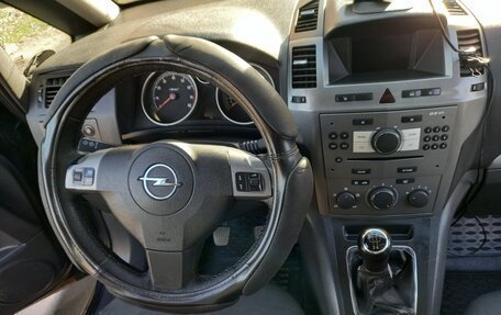 Opel Zafira B, 2007 год, 400 000 рублей, 11 фотография