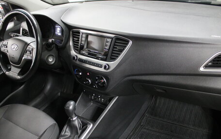 Hyundai Solaris II рестайлинг, 2017 год, 1 225 000 рублей, 11 фотография