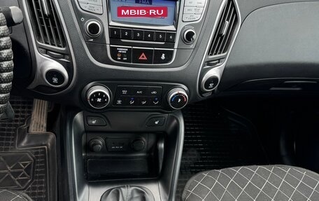 Hyundai ix35 I рестайлинг, 2011 год, 1 300 000 рублей, 10 фотография