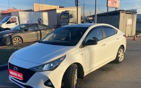 Hyundai Solaris II рестайлинг, 2021 год, 1 170 000 рублей, 2 фотография