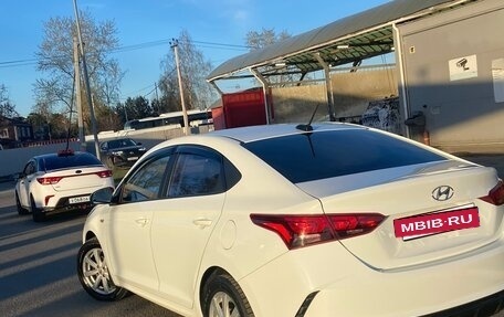 Hyundai Solaris II рестайлинг, 2021 год, 1 170 000 рублей, 4 фотография