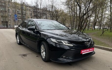 Toyota Camry, 2020 год, 2 200 000 рублей, 3 фотография