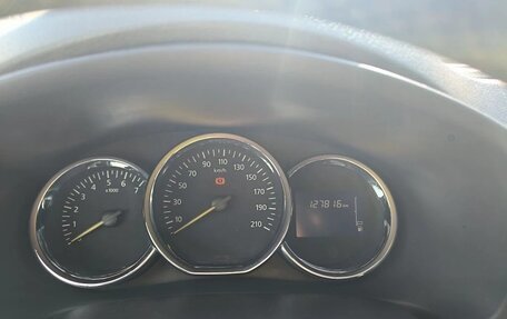 Renault Sandero II рестайлинг, 2015 год, 750 000 рублей, 7 фотография