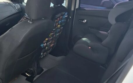 Renault Sandero II рестайлинг, 2015 год, 750 000 рублей, 9 фотография