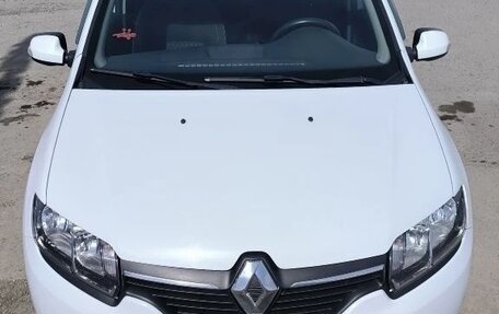 Renault Sandero II рестайлинг, 2015 год, 750 000 рублей, 2 фотография