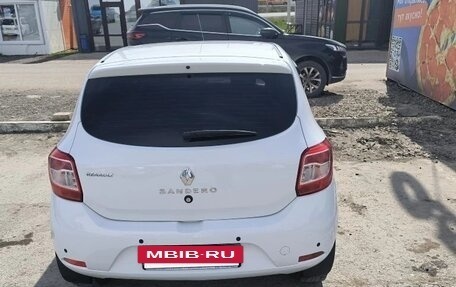 Renault Sandero II рестайлинг, 2015 год, 750 000 рублей, 3 фотография