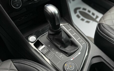 Volkswagen Tiguan II, 2020 год, 2 630 000 рублей, 15 фотография