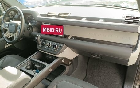 Land Rover Defender II, 2021 год, 4 799 000 рублей, 10 фотография