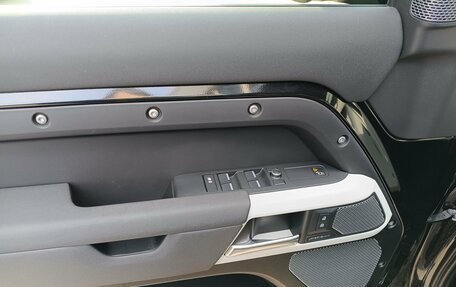 Land Rover Defender II, 2021 год, 4 799 000 рублей, 16 фотография