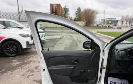 Renault Logan II, 2018 год, 440 000 рублей, 14 фотография