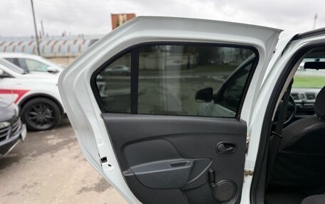 Renault Logan II, 2018 год, 440 000 рублей, 16 фотография