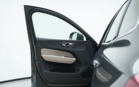 Volvo XC60 II, 2025 год, 5 880 000 рублей, 18 фотография