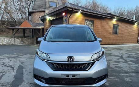 Honda Freed II, 2022 год, 1 499 990 рублей, 2 фотография