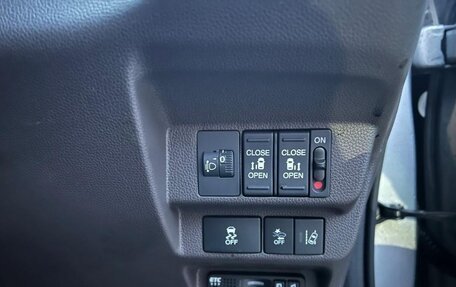 Honda Freed II, 2022 год, 1 499 990 рублей, 12 фотография