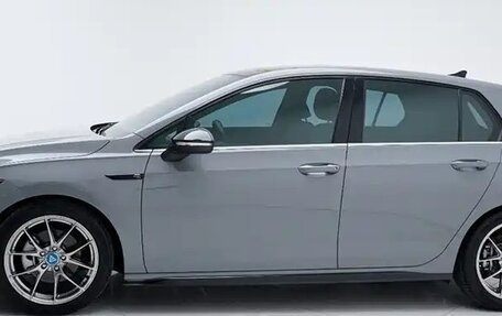 Volkswagen Golf VIII, 2022 год, 1 930 000 рублей, 2 фотография