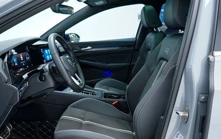Volkswagen Golf VIII, 2022 год, 1 930 000 рублей, 15 фотография
