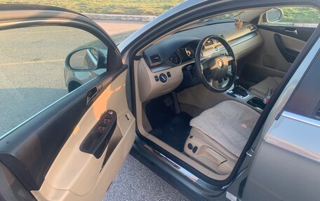 Volkswagen Passat B6, 2005 год, 700 000 рублей, 10 фотография