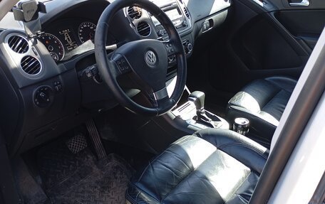 Volkswagen Tiguan I, 2010 год, 900 000 рублей, 4 фотография