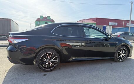 Toyota Camry, 2018 год, 1 950 000 рублей, 4 фотография