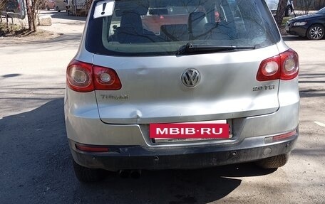 Volkswagen Tiguan I, 2010 год, 900 000 рублей, 2 фотография