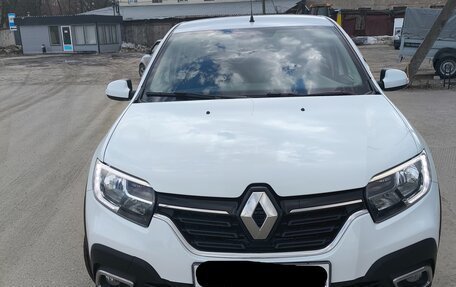 Renault Logan II, 2022 год, 1 500 000 рублей, 2 фотография