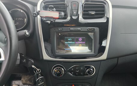 Renault Logan II, 2022 год, 1 500 000 рублей, 12 фотография