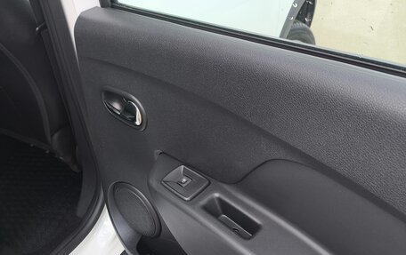 Renault Logan II, 2022 год, 1 500 000 рублей, 14 фотография