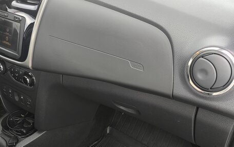 Renault Logan II, 2022 год, 1 500 000 рублей, 9 фотография