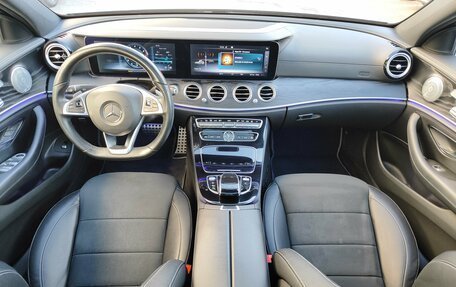 Mercedes-Benz E-Класс, 2016 год, 3 150 000 рублей, 9 фотография