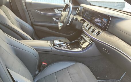 Mercedes-Benz E-Класс, 2016 год, 3 150 000 рублей, 10 фотография