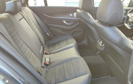 Mercedes-Benz E-Класс, 2016 год, 3 150 000 рублей, 24 фотография