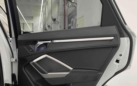 Audi Q3, 2022 год, 2 400 000 рублей, 15 фотография