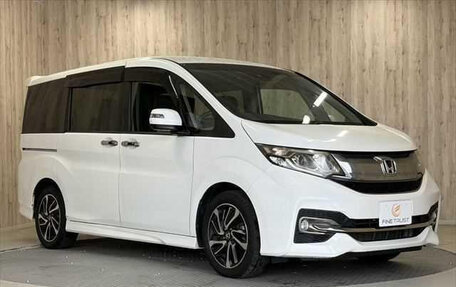 Honda Stepwgn IV, 2017 год, 1 550 000 рублей, 2 фотография