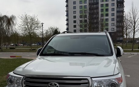 Toyota Land Cruiser 200, 2013 год, 3 500 000 рублей, 1 фотография