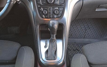 Opel Astra J, 2011 год, 650 000 рублей, 9 фотография