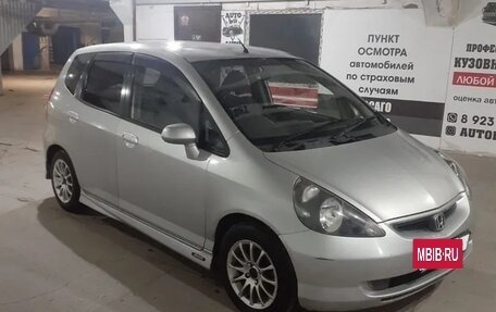 Honda Fit III, 2002 год, 300 000 рублей, 3 фотография