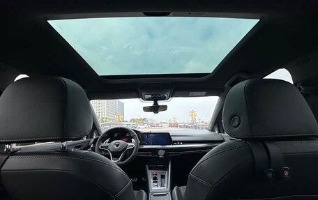 Volkswagen Golf VIII, 2023 год, 1 875 000 рублей, 12 фотография