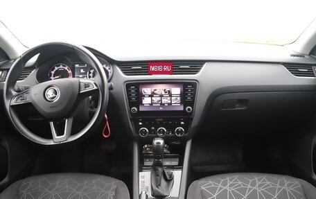 Skoda Octavia, 2018 год, 2 430 000 рублей, 12 фотография