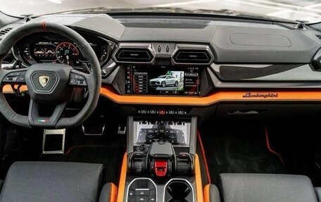 Lamborghini Urus I, 2025 год, 37 000 000 рублей, 9 фотография