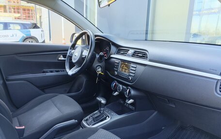 KIA Rio IV, 2018 год, 1 549 000 рублей, 30 фотография