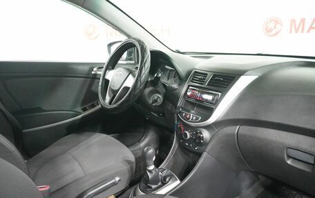 Hyundai Solaris II рестайлинг, 2011 год, 550 000 рублей, 10 фотография