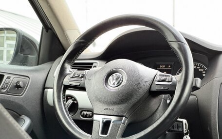Volkswagen Jetta VI, 2013 год, 1 050 000 рублей, 10 фотография