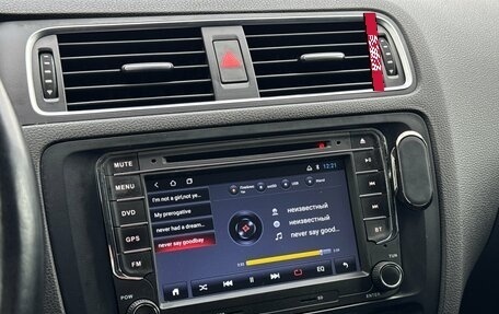 Volkswagen Jetta VI, 2013 год, 1 050 000 рублей, 18 фотография