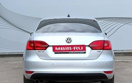 Volkswagen Jetta VI, 2013 год, 1 050 000 рублей, 6 фотография